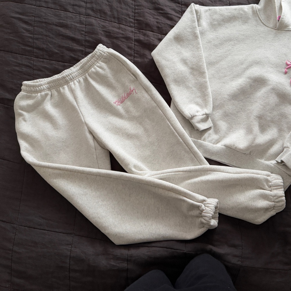 EDIKTED sasha Bow detail sweatpants